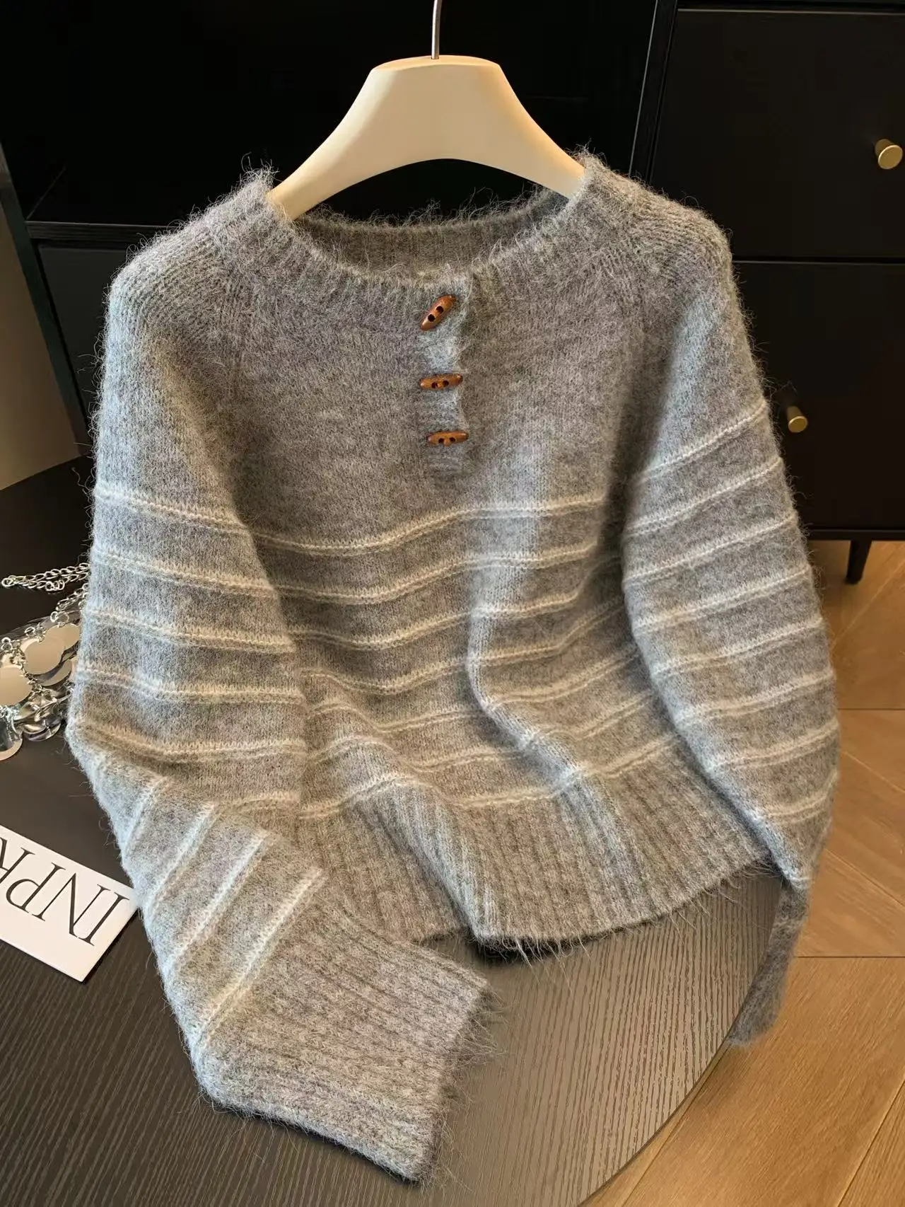 Женский полосатый свитер из ше – обзор и цена Embroidery